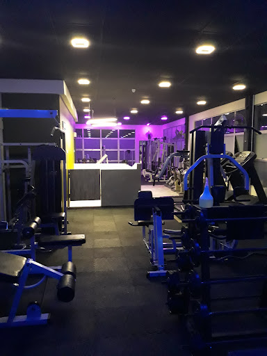 Sweat Box Fitness/30 years experience of Personal Trainer