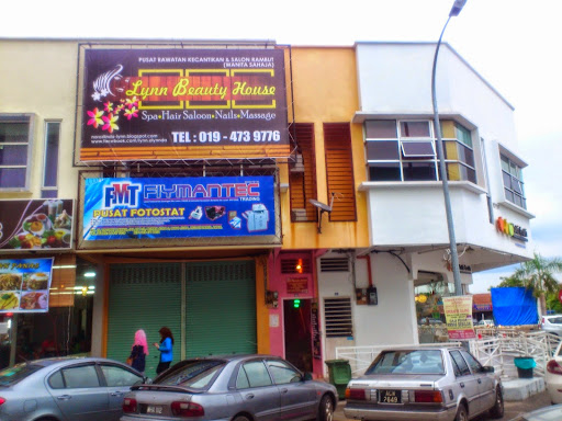 LYNN BEAUTY HOUSE