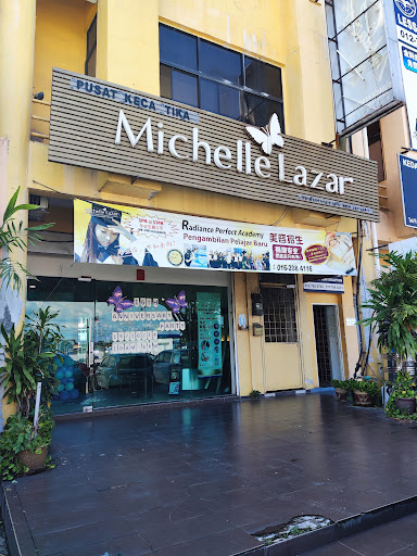 Michelle Lazar Lukut