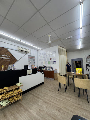 EaseScoliosis Physiotherapy & Acupuncture 乐心物理治疗与中医