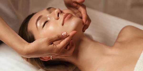 CY Body & Face – Penjagaan Kulit Badan & Wajah dengan SPF, Hydration & Anti‑Aging