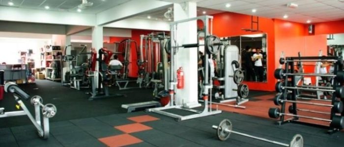 Gym Ekstrem: Latihan Intensif, Peralatan Berat & Motivasi Kuat