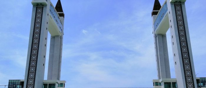 Keindahan Pantai Terengganu: Pasir Putih, Sunsets & Budaya Tradisional