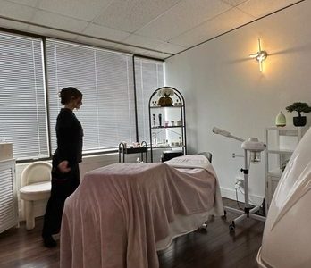 Serenity Spa & Beauty Center oleh Cik Jue – Relaksasi, Rawatan Kecantikan & Perawatan Badan Premium