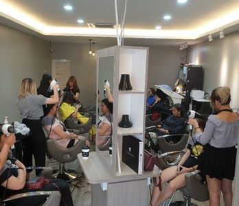 Cawangan Salun Rambut Clippers & Scissors di Raub – Potongan Profesional & Gaya Terkini