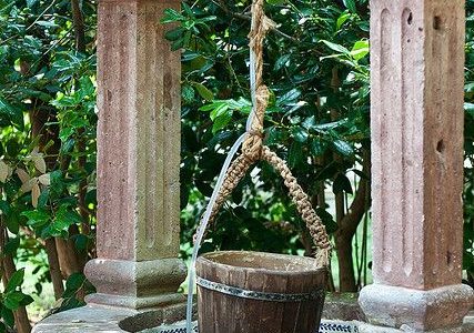 Foto Estetika Well: Reka Bentuk Air yang Menawan dan Modern